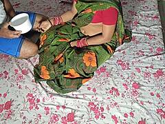 Hey, Suno Kaise Maine Pados Ki Bhabhi Ko Mithai Ke Bahane Choda!