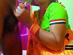 indian bhabhi neighbor ko seduce karti hai dirty talk aur blowjob ke liye