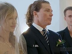 यकीन नहीं होता कि ब्राइड4K ने शादी के दिन स्टॉकिंग्स में फिर से धोखा दिया, चेक स्टाइल में