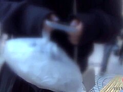 女監督Harunaが親友の生マンコをイジメて絶頂させる