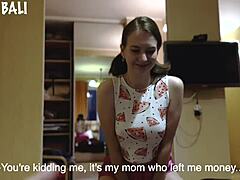 La mia sorellastra implora un vestito dopo sesso selvaggio, ci credi? 😜