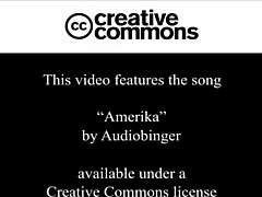 Wow! Milf Hamil Nippleringlover Semprot Susu di Cermin dengan Puting Bertindik!