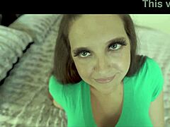 Hjælper min stedmor Sadie Holmes med at slappe af med vild creampie del 1