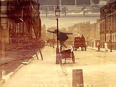 Vintage nudisti se slečejo na plaži