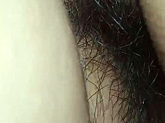 와, 인도 바비가 숨겨진 카메라에 면도한 모습으로 잡혔어! 👀