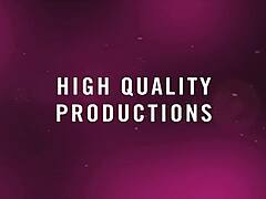 الماسور يسيطر على الجميلة بينيلوپ بأصابع و ركوب