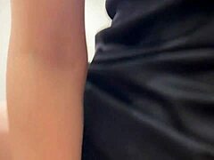 Nevlastní Máma Mě Přistihla Štípat, A Bylo To Sakra Horký