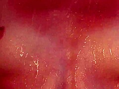 Wow, owłosiona cipka studentki Anas pływa nago w jeziorze, gorąco! 🥵