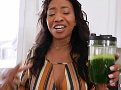 Hey September Reign, ajar aku tabiat sihat dengan Alex Jett!