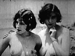 Wow! Ponoř se do úžasného světa vintage lesbického porna!