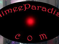 스튜닝 러시안 MILF AimeeParadise가 요청대로 와일드하게 자위, 와우!