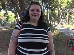 Džejd, zgodna cura, voli divlje grupne sesije jebanja!