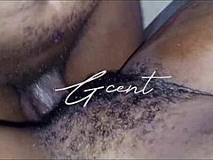 E aí, confira essa foda peluda super doce de perto, tão molhada e selvagem!