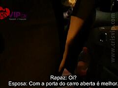 Диво догинг с Cristina Almeida, докато куколд съпругът гледа как суингъри я чукат на публичен площад! Две коли се присъединиха за мръсна игра.