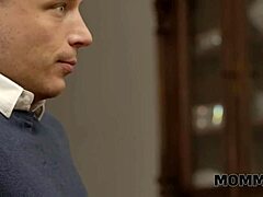 Franske Fred, ups, steger op med fyldig blond cougar!