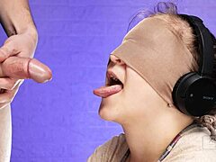 Osztálytárs becsap a szájába vett fasszal játék közben