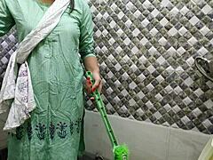 Uartig stedmor kneppet hårdt af stedsøn