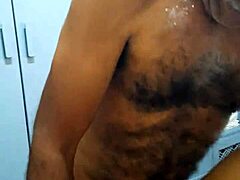 Ember, ez az érett apa hatalmas farka tönkreteszi azt a házas pasit a 2. részben!