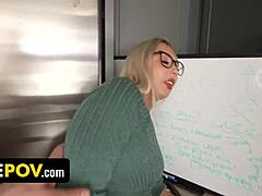 เฮ้ย ครูมิลฟ์ร้อน Heather Hendrix ทำหน้าที่และปากจนเสร็จ!