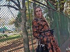 Nemški skavt - modna najstnica Liza se pusti prepričati v anal za denar