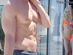 หนุ่มสระว่ายน้ำใหม่ต้านไม่ไหว โดน Scarlett Hampton บีบแน่นสุดๆ