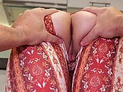 Follando a mi limpiadora gordita por una propina extra