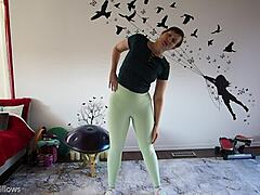 i's yoga lession 321 with shaved brunette milf