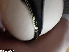 Kızıl saçlı deri iç çamaşırında sikiliyor! Dev döl boşalması! 😈