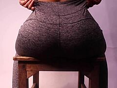 Latina's big ass bounces enticingly