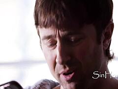 تشاد ألفا يعطي فانا باردوت مساج نورو الأغلى ثمنا