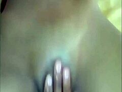 mi novio me masturba hasta correrme completa me metio toda su mano por mi vagina