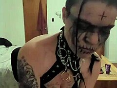 Oral pleasure for two, please?