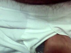 Eating that milf pussy so good!