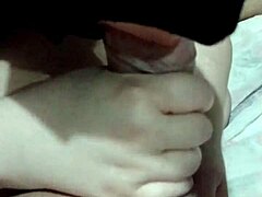 novinha sucking and fingering her man daily