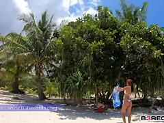 pornotravel couple explores new places