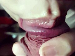 Filipina babe gets a mouthful of cum in amateur video