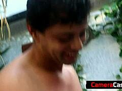 minha sobrinha realiza double penetration e oferece a buceta em narrativa intensa