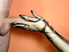 He strips the whore and fucks her mouth in casting session