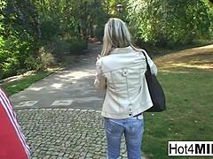 แม่บ้านมีเซ็กส์กลุ่มร้อนแรง!