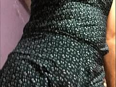 Cdzinha Limasp onanerar med Camilas lingerie och B-dockor hemma