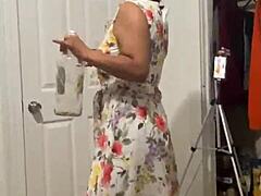 Anna Maria zrela latinka draži svojo tesno ritko za kulisami.