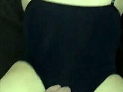 Vennens kæreste knepper mig hårdt!