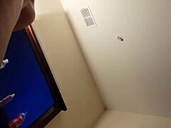 Amateur BBW couple tries new homemade ass play 😏