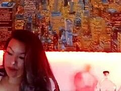 Watch me pleasure myself on camera while enjoying some intense perreo dancing with my favorite artists