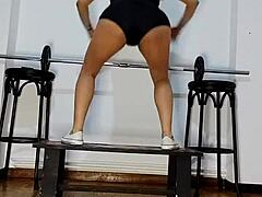 hot pussy training ends with massive squirt!