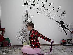 Yoga lesson with milf and friend in fetish setting