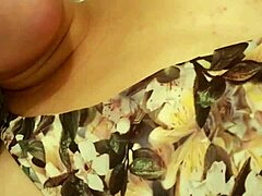 Novinha Gemendo Gostoso - Parte 1