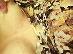 Novinha Gemendo Gostoso - Parte 1