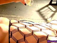 les pours hot wax on gf before pussylicking 😈