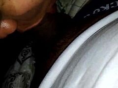 deliciosa latina brunette hembra mamando mi verga en homemade cheating